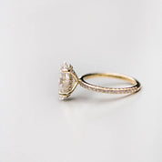 Anel Solitário de Ouro 18k Evadne - Vethra & Co.