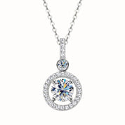  Prata 925 banhada ouro branco 18k.
Pedra: Moissanita ciano 1,3 cts (quilates). 
