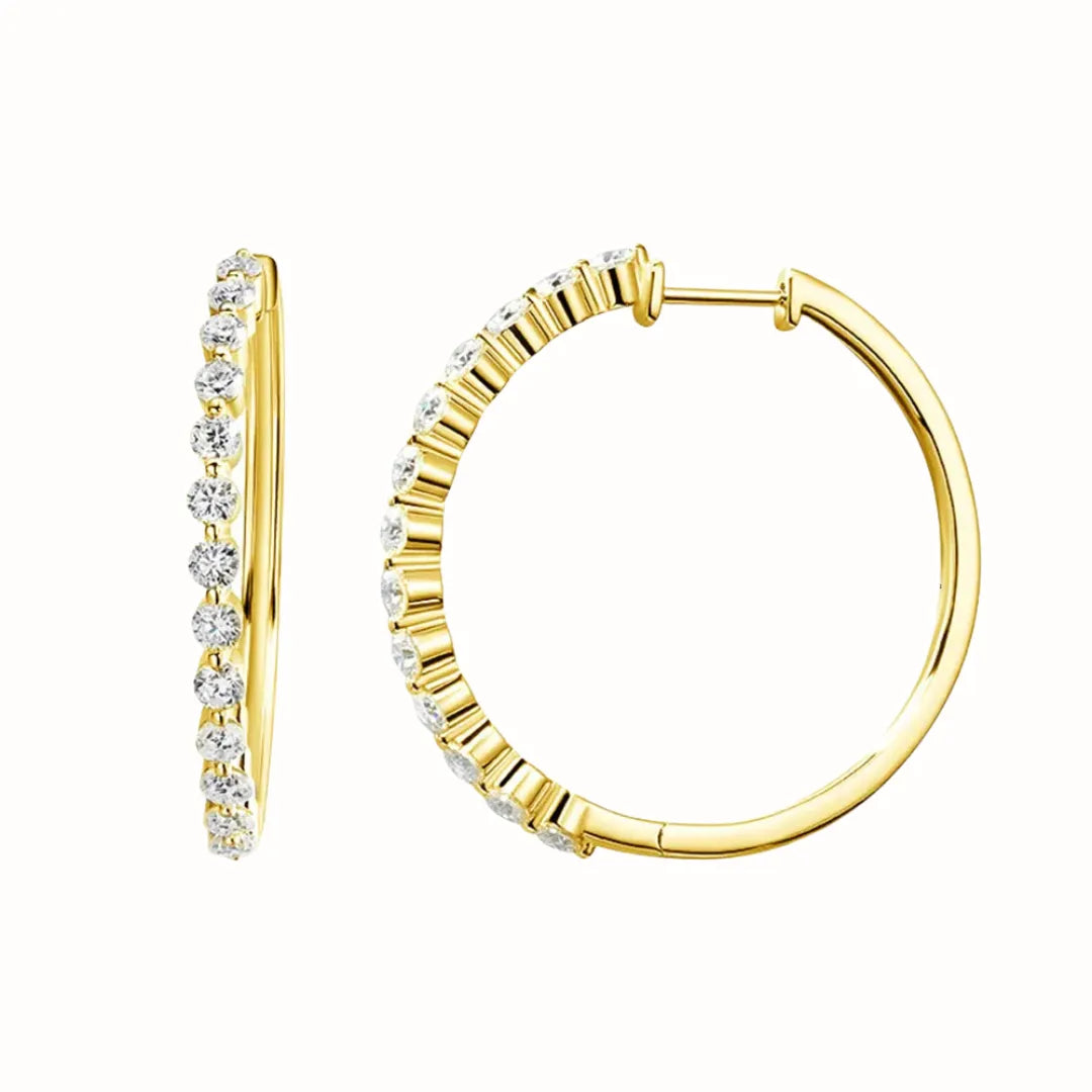 ouro 18k.
Pedra: Moissanita 1,56 ct (quilate).