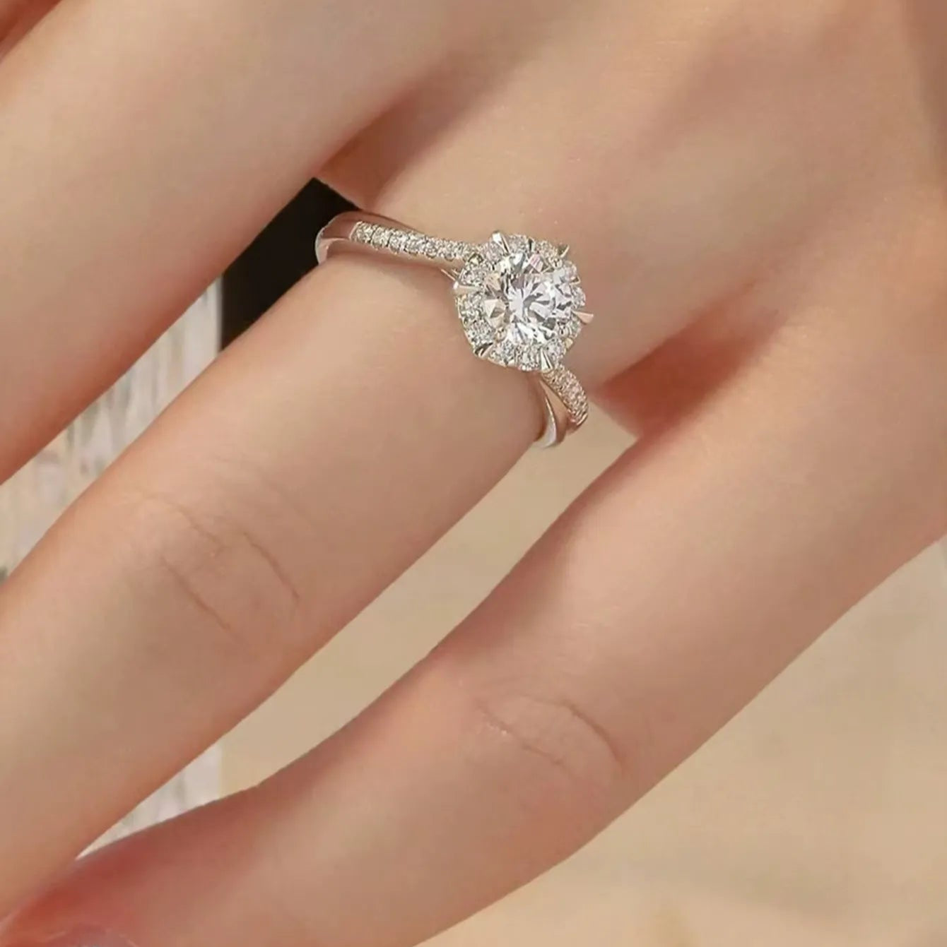 Ouro 14k/18k, Prata 925, Moissanite, Zircônias de alta pureza.