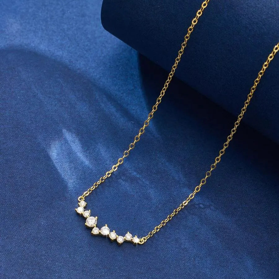 Prata 925 e Prata 925 banhada a ouro 14k.
Pedra: Zircônia cúbica.