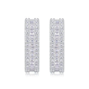 Prata 925 banhada ouro branco 18k.
Pedra: Moissanita.