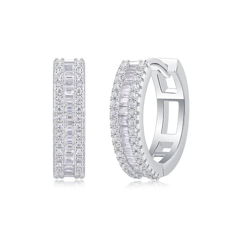 Prata 925 banhada ouro branco 18k.
Pedra: Moissanita.