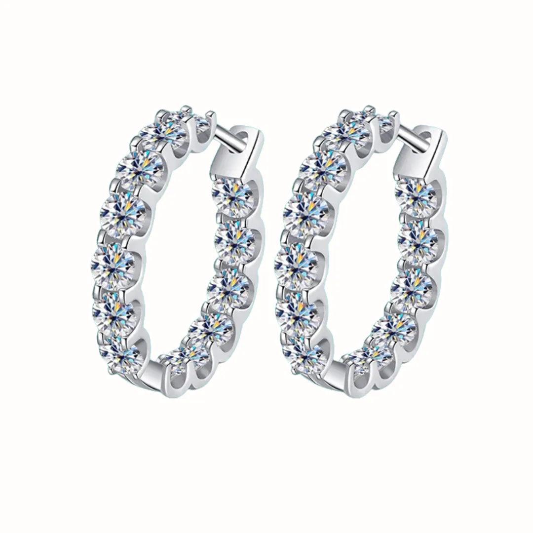 Prata 925 banhada ouro branco 18k e ouro 18k.
Pedra: Moissanita 2,6 cts (quilates).