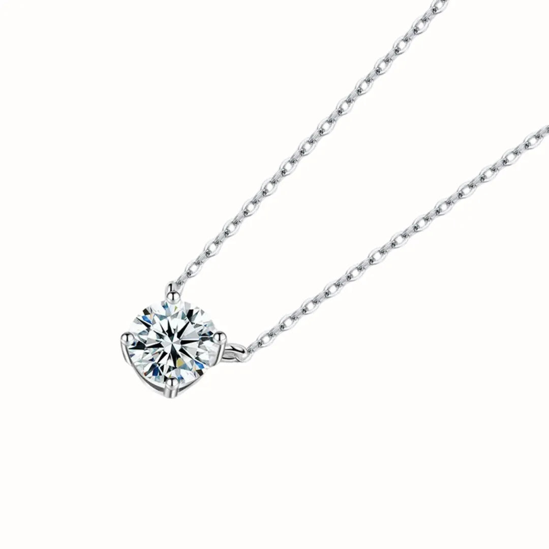 Material: Prata 925.
Pedra: Moissanita 3,0 cts (quilates).