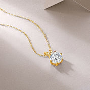 Prata 925 banhada a Ouro 14k.
Pedra: Moissanita 2,0 ct (quilates).